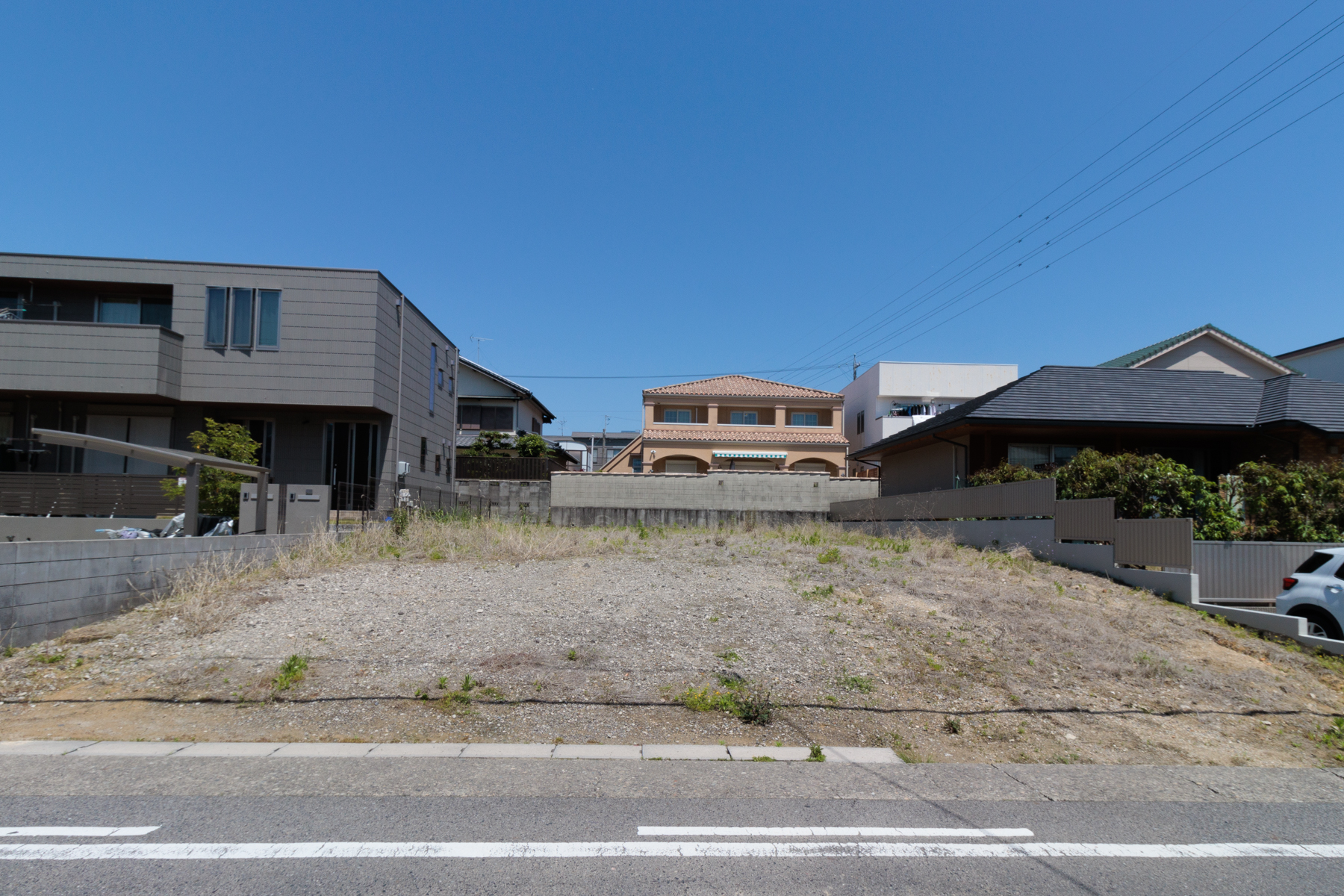 地下鉄東山線「一社」駅徒歩4分の好立地にある南向きの土地。47坪超のゆとりある敷地に理想の住まいが実現します。